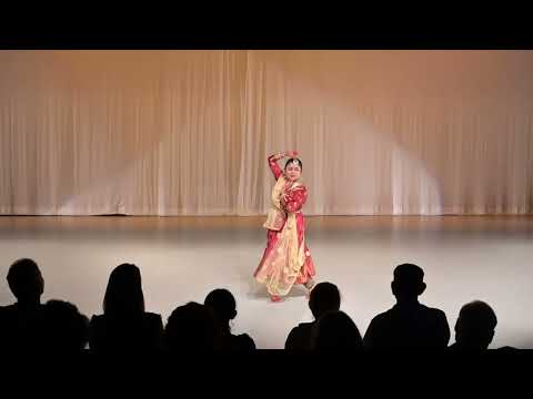 Loose Leaves Showcase -2024